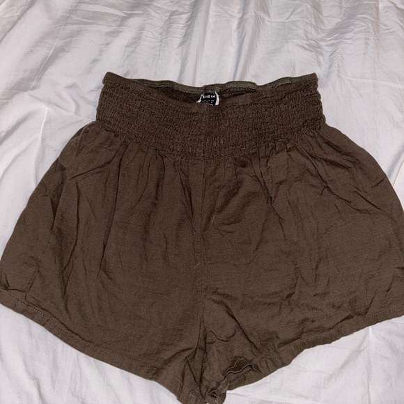 Shorts - Picture 1 of 2